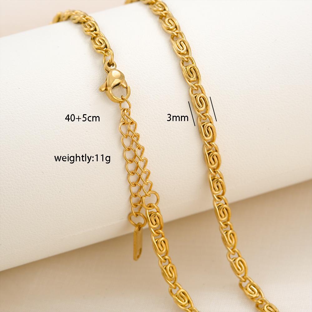 Élégant Collier Chaîne Boîte en Acier Titane Plaqué Or 18 Carats pour Femmes