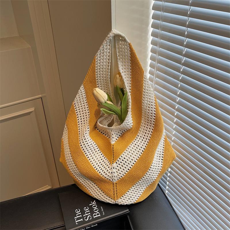 Niche woven lazy wind shoulder bag women's new holiday beach bag large-capacity commuter bag