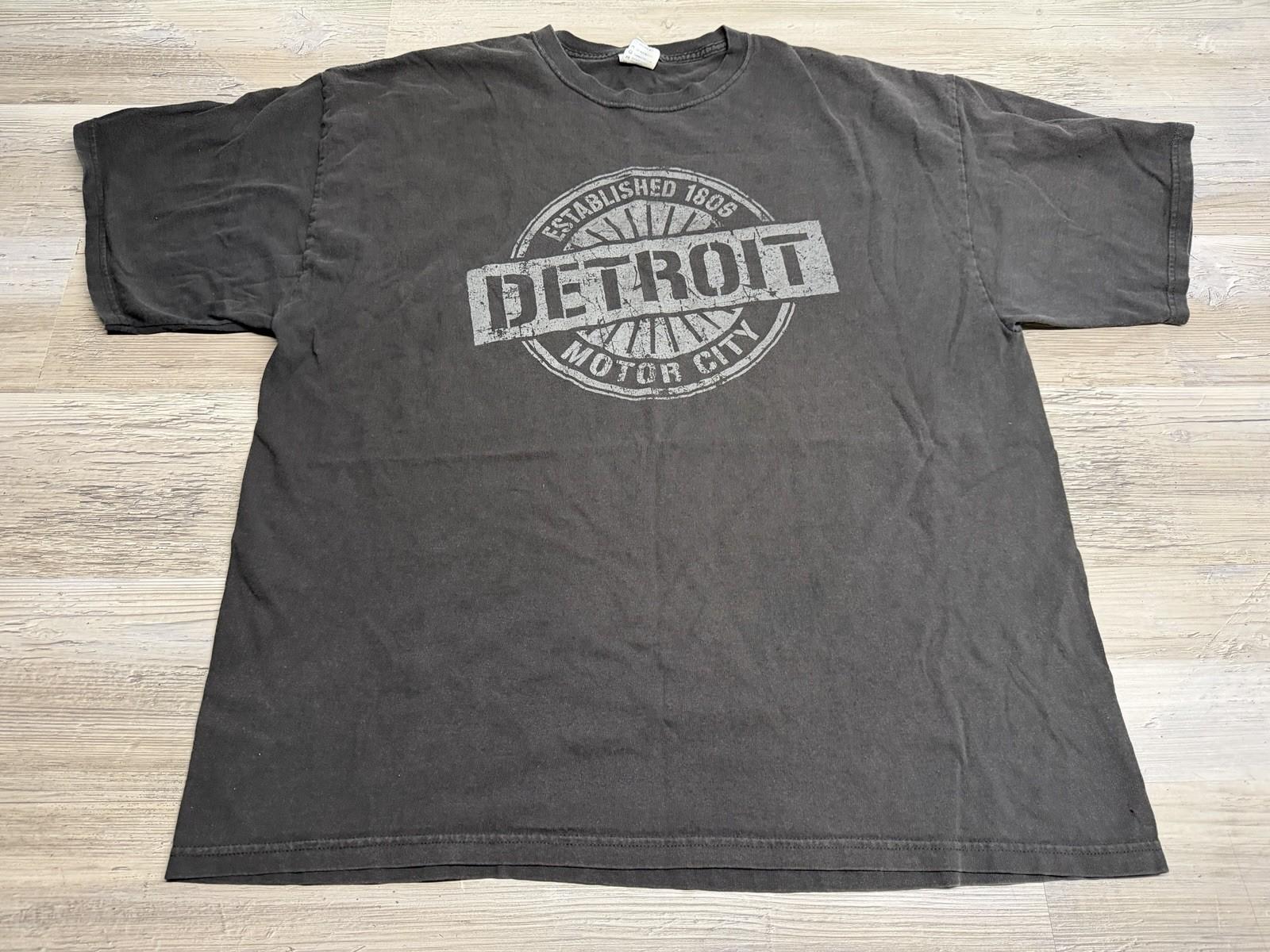 Vintage Y2K Motor City Detroit T-Shirt Rap Hip Hop Tee Size 2XL Sun Faded Unisex T-Shirt XXXXL