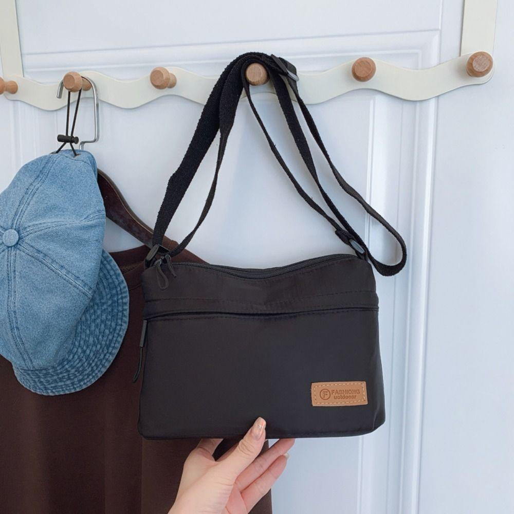 Korean Style Nylon Crossbody Bag Causal Sports Shoulder Bag All-match Square Message Bag Female