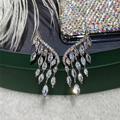 Luxury Women's Stud Earrings with Angel Wing Shape Brilliant Zirconia Jewelry Delicate Design Noble Party Accessories