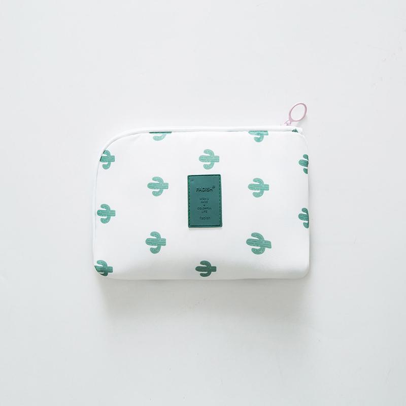 

Портативный дорожный аксессуар, сумка для кабеля, цифровой USB-органайзер, чехол для гаджета, дорожная водонепроницаемая сумка для хранения большой емкости белый