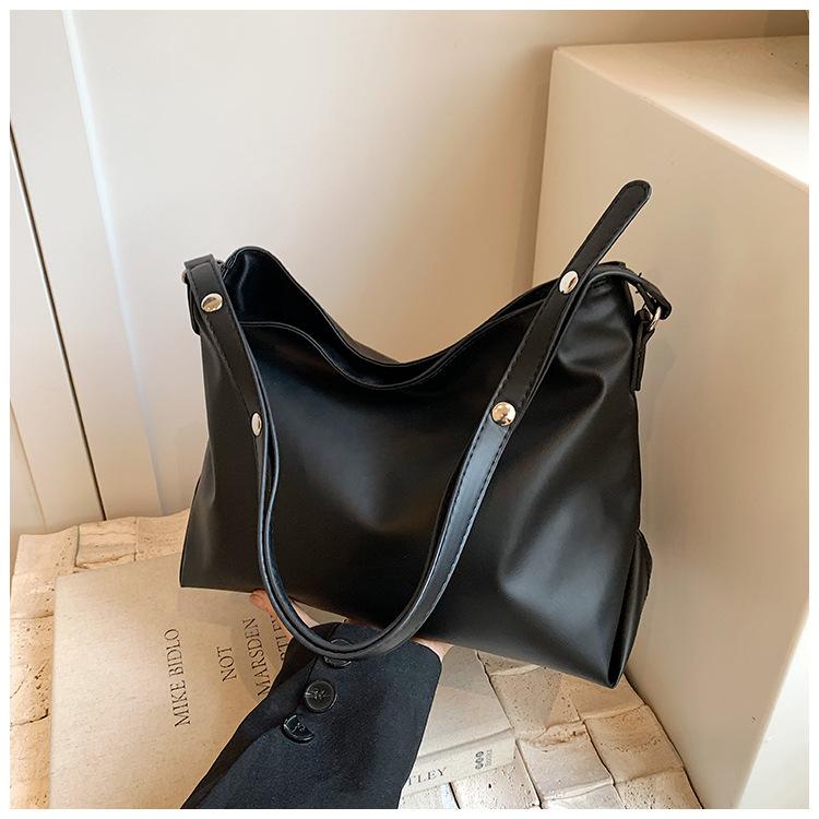 Women's Gentle Texture Solid Color Shoulder Bag Women's 2024 Spring New Versatile Ins Underarm Bag Tote Bag Women