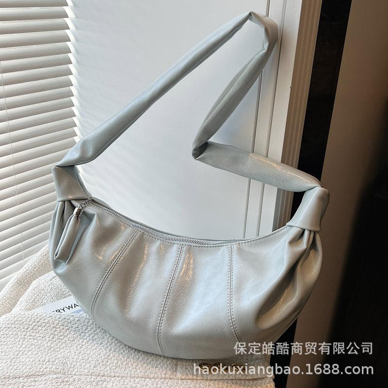 Large Capacity Bag Women's 2025 New Atmospheric Simple Versatile Messenger Bag Summer High-end Commuter Dumpling Bag