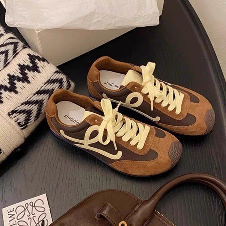 

Су Иньинь такая же милашка с кривой головой~ кожаные ретро кроссовки на шнуровке повседневные спортивные маленькие белые женские немецкие тренировочные туфли Форреста Гампа 40 коричневый