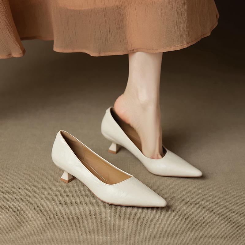 Giant soft~! French retro pointed single shoes women's soft leather thin heel temperament versatile shallow high heels