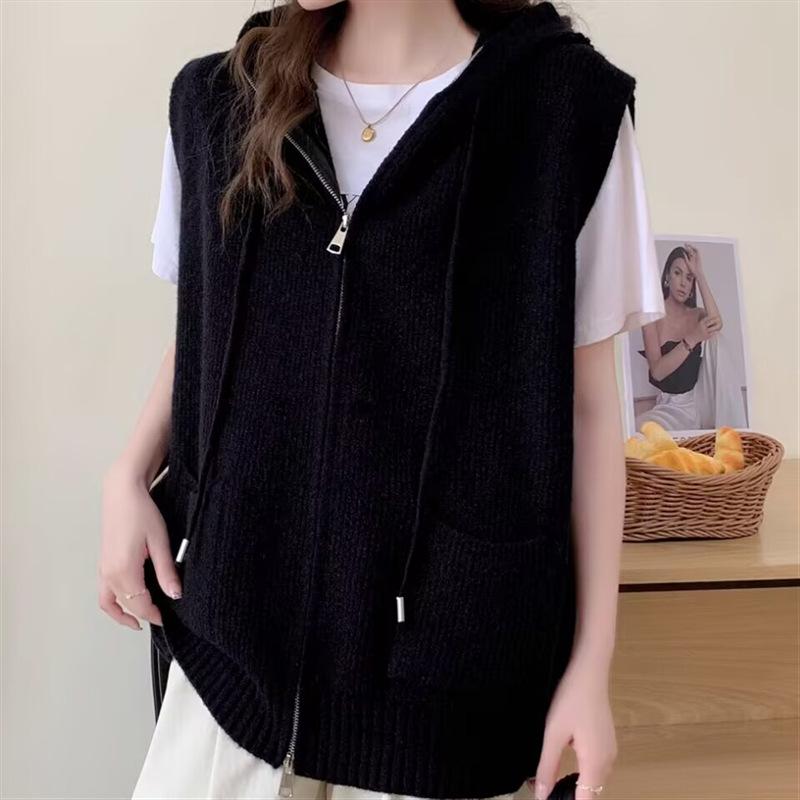 Women's Loose Knit Vest Cardigan with Hood and Zipper Pockets for Autumn/Winter