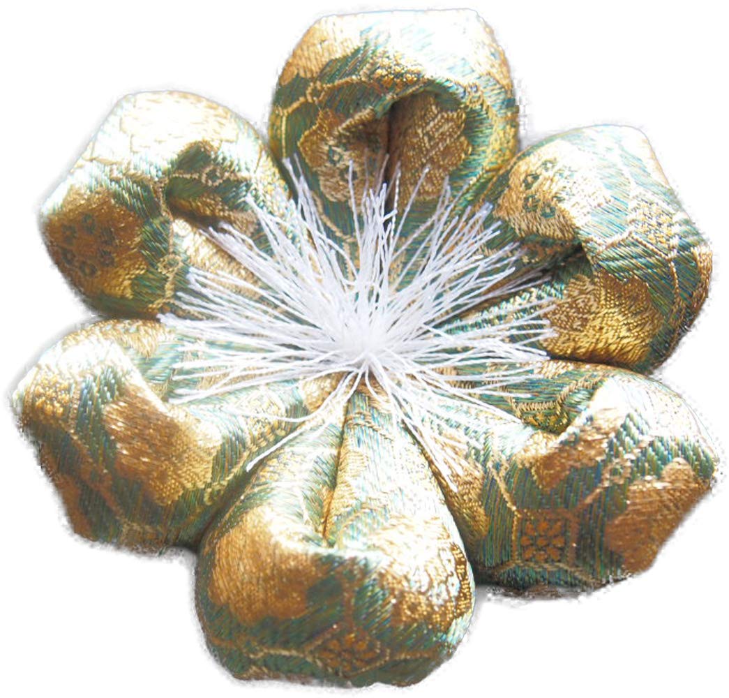 

Japanese-made KitKat bell cushion for orin (size 2, 10cm diameter, flower-shaped green)