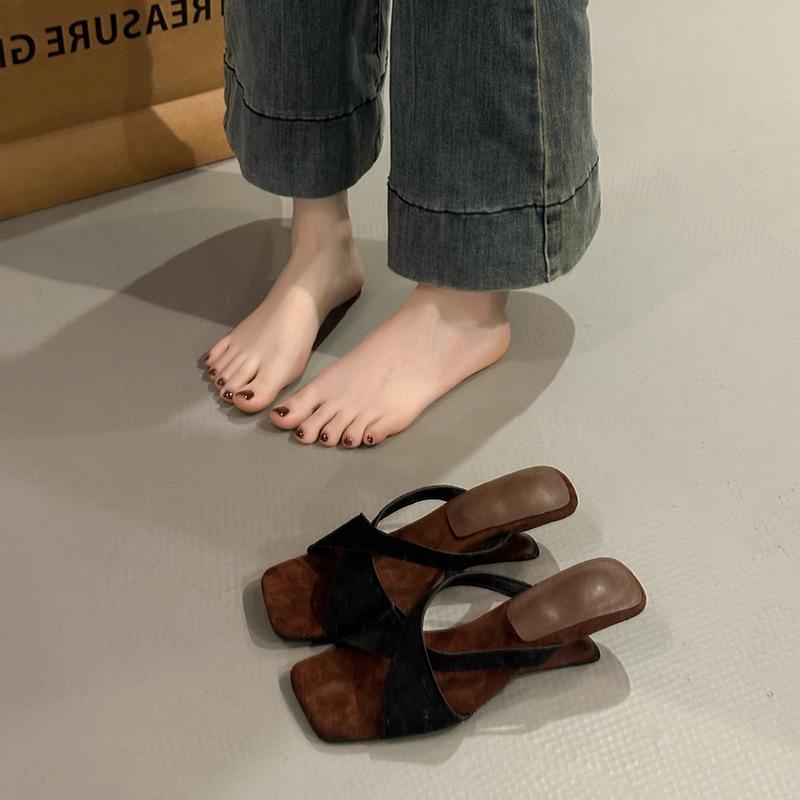 Retro square head cross with cool slippers women's new summer wear temperament wedge heel slippers sandals