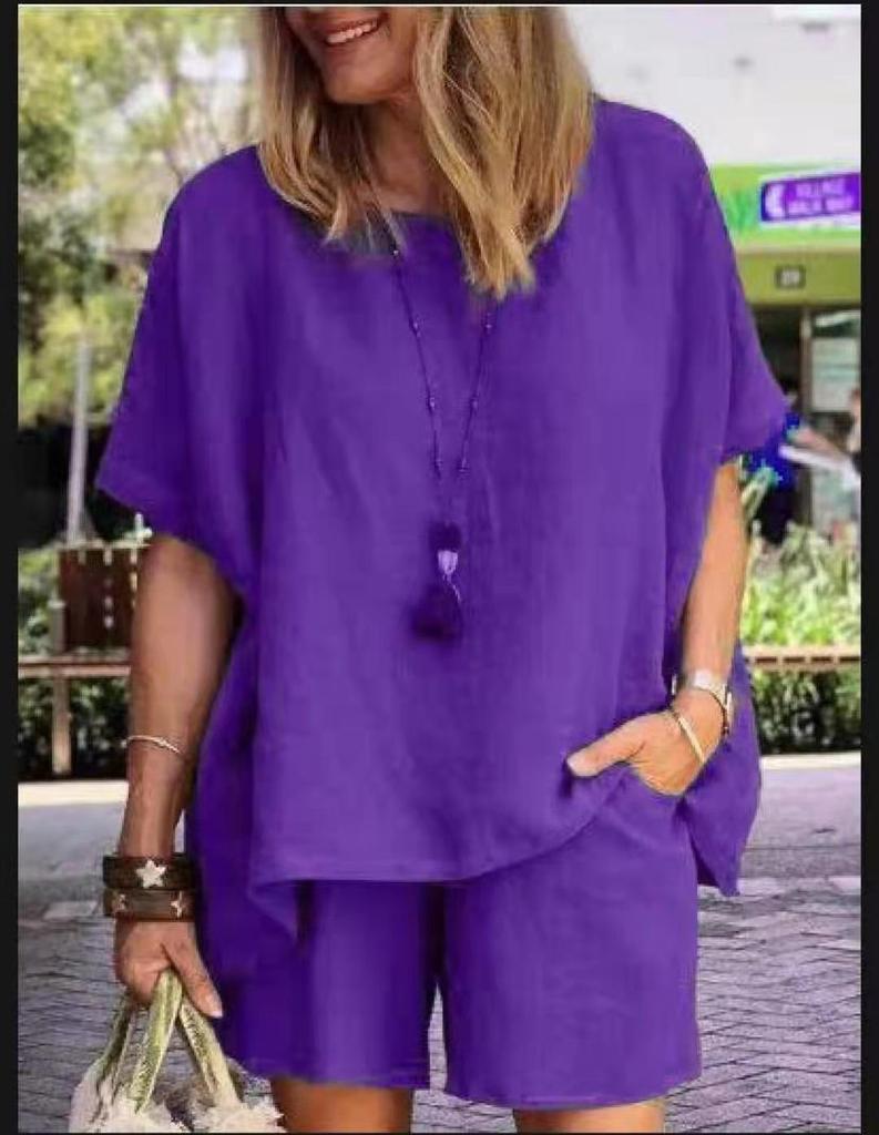 2022 Spring/Summer Fashion: Cotton Linen Two-Piece Set – Loose Short-Sleeved Top and Shorts.