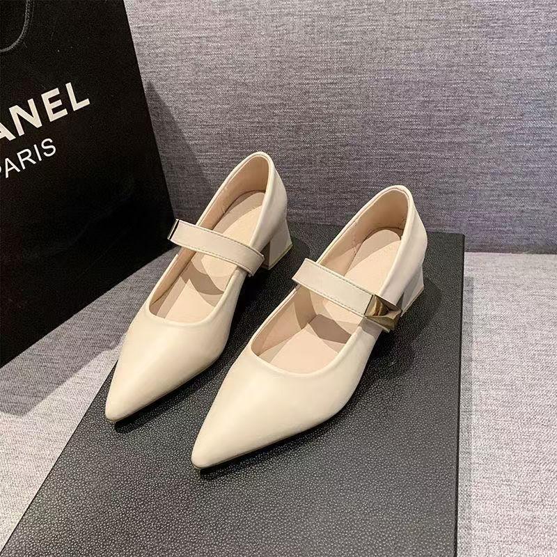 Thick-soled tall women's French retro single shoes 2025 autumn and winter pointed thick heel word with shallow mouth Mary Jane shoes explosion