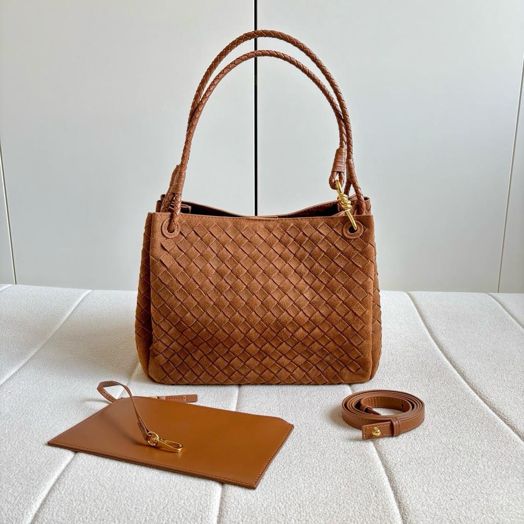 Cross-border First-layer Matte Cowhide Woven Parachute Bag Autumn and Winter Portable Bucket Bag Versatile Shoulder Messenger Women's Bag