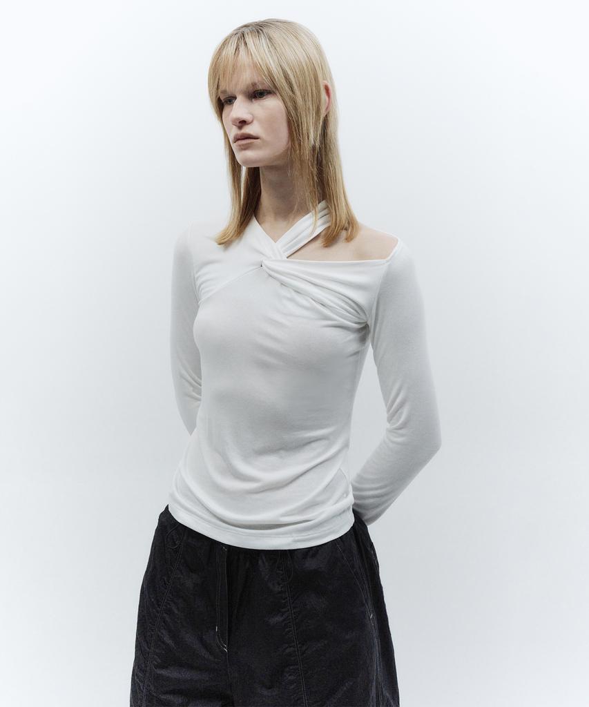 INSILENCE WOMEN Braided Long Sleeve Top White