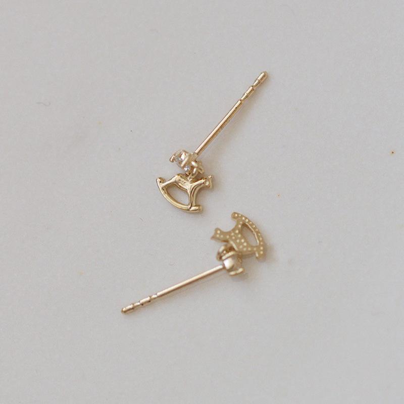 Simple and Childlike Trojan Horse Stud Earrings Female Niche Design Sense Cute Student Commuting Small Zircon Earrings Tide