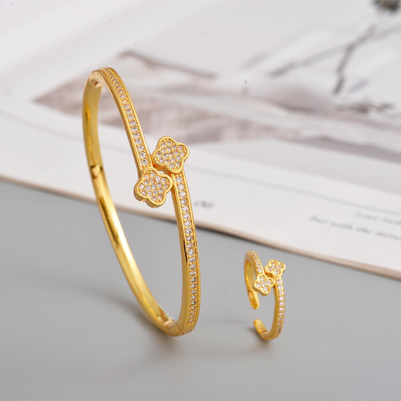 Luxury Diamond-Studded Lucky Clover Bracelet with Star Motif