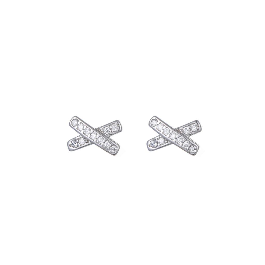 S925 Sterling Silver X-Shaped Cross Ear Studs for Women: Fashionable and Versatile Cartilage Earrings with a Unique Design.