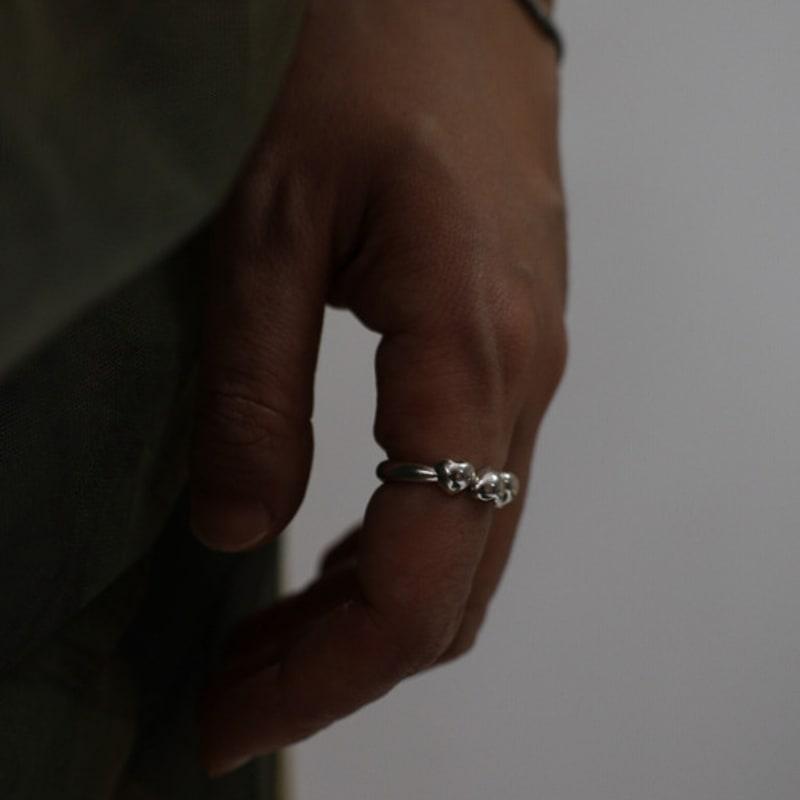 MERITY Half Twisted Heart Ring