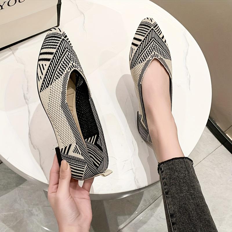 Large size striped soft-soled Doudou shoes for women's 2025 spring and summer new fly-woven breathable flats for children's grandma shoes