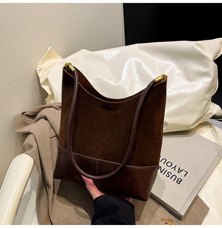 Suede bag women's large capacity autumn and winter retro shoulder mother bag commuter bucket bag
