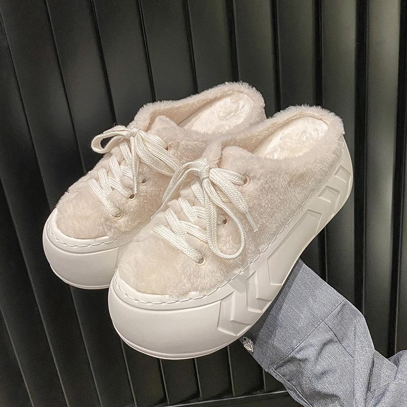 Thick-soled fluffy shoes keep warm and fleece cute fluffy slippers wear a pedal of Doudou shoes in winter, autumn and winter women's shoes cotton shoe