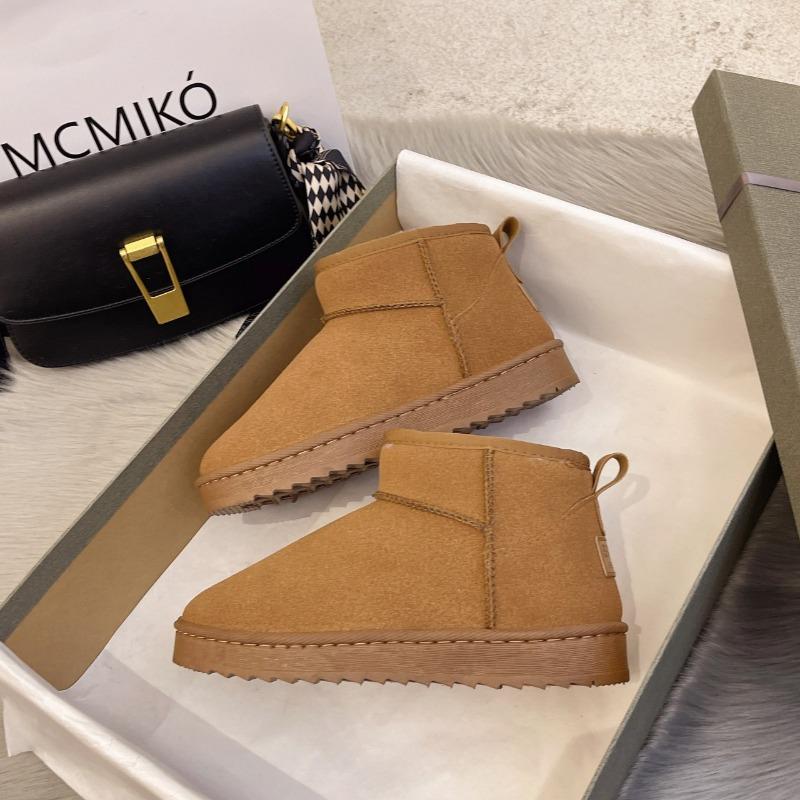 Winter new thickened warm velvet snow boots women's one-pedal short boots fashion casual student cotton shoes