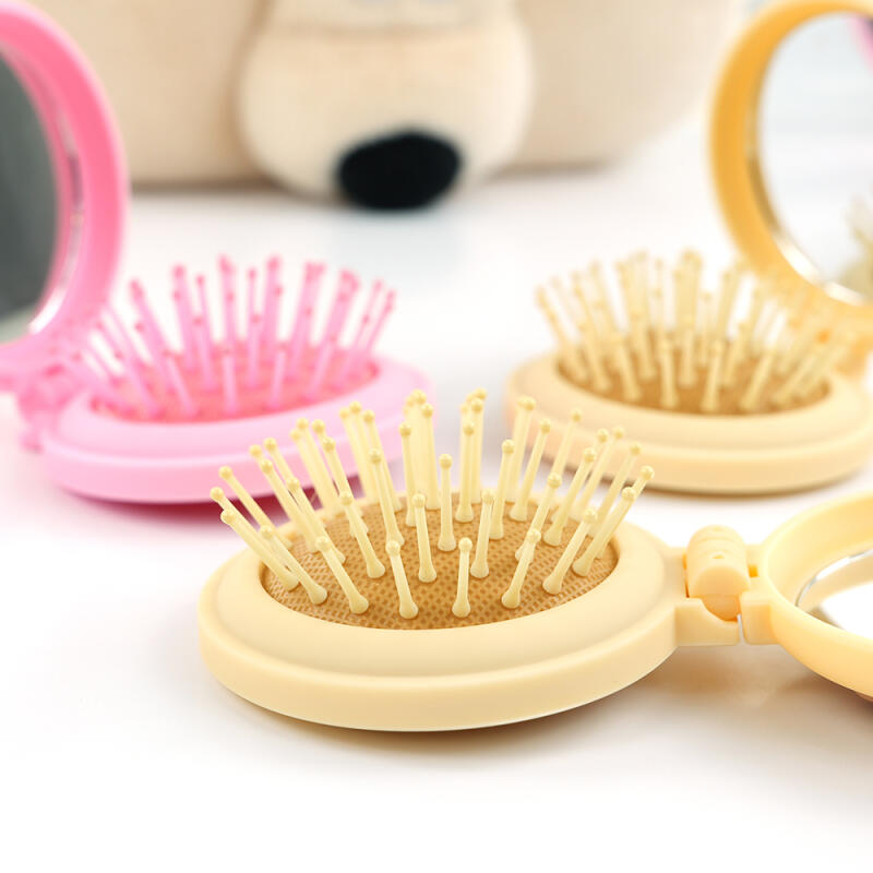 PINKFOOT Dancing Bear Mirror Brush