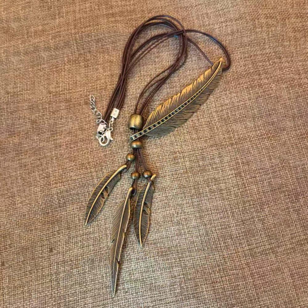 Rhinestone Golden Feather Necklace Zinc Zinc Alloy Leaves Neck Pendant Leather Rope Tassel Necklace  Gift