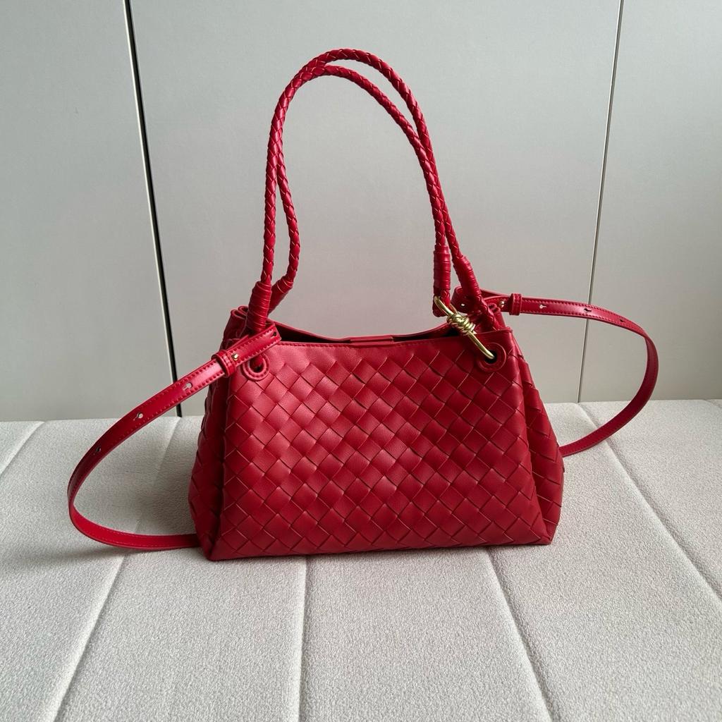 2025 Nuovo design di nicchia borsa a tracolla singola sotto l'ascella borsa da pendolare grande capacità borsa a tracolla alla moda versatile