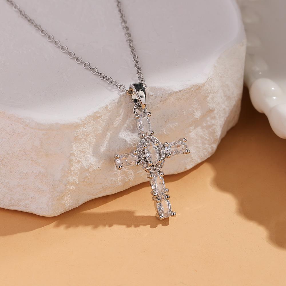 Women's Silver Titanium Steel Necklace with Micro-Inlaid Zircon - Elegant, Durable Clavicle Chain Jewelry
