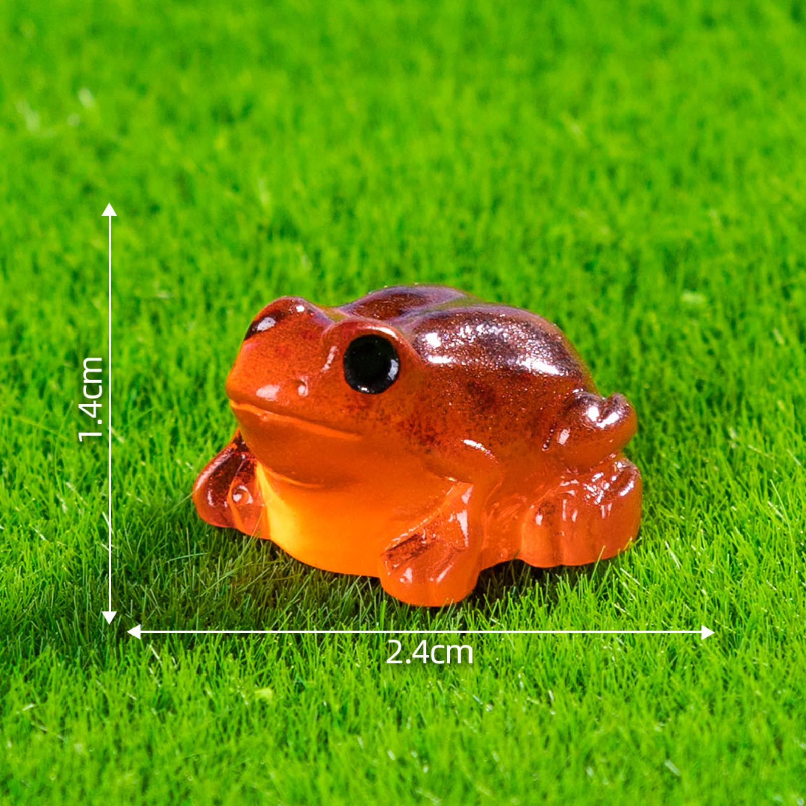 

Glow-in-the-Dark Resin Figurine Micro-Scenery Decorative Ornament Cartoon- Adorable Viral Glowing Desktop Craft Item One Size