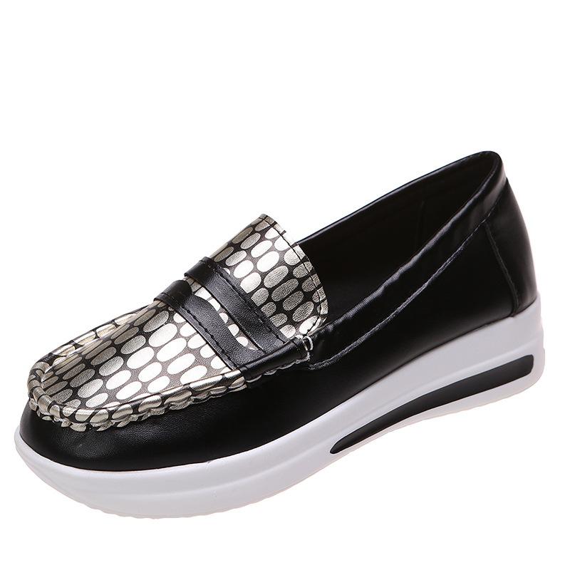 Fashion Woman Shoes Platform Casual Flat Bottomed Comfortable Round Toe Loafers Breathable Hiking Anti Slip Women Single Shoe Large Size