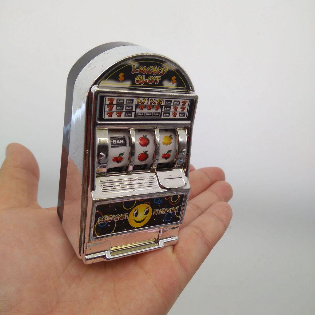 

Childrens Mini Prize Shake Game Toy With Plastic Material For Kids And Collectors срібний