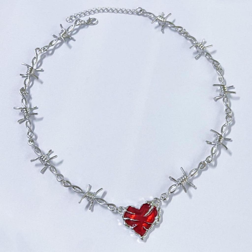 Y2K Dark Twist Heart Thorns Necklace