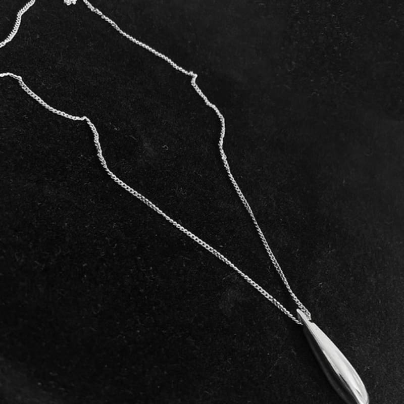 

LUMIAH QUIET DROP NECKLACE 62 cm