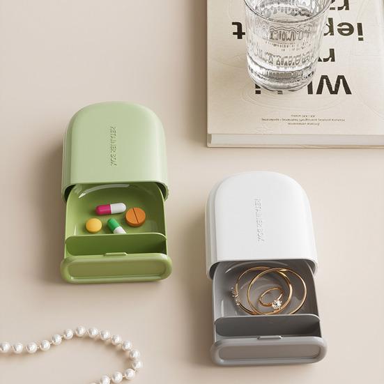 Travel Retainer Case Dental Brace Box with Compartments Portable Breathable Retainer Box