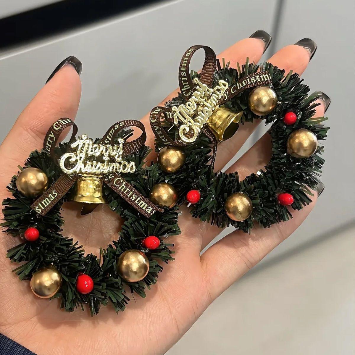 

Christmas Decoration~Cute New Ins Style Indoor Magnetic Miniature Simulation Christmas Wreath Christmas Refrigerator Sticker 2pcs