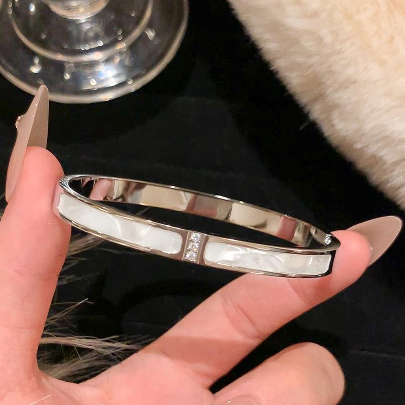 2024 Hot Trend Silver & Diamond Titanium Steel Bangle for Women