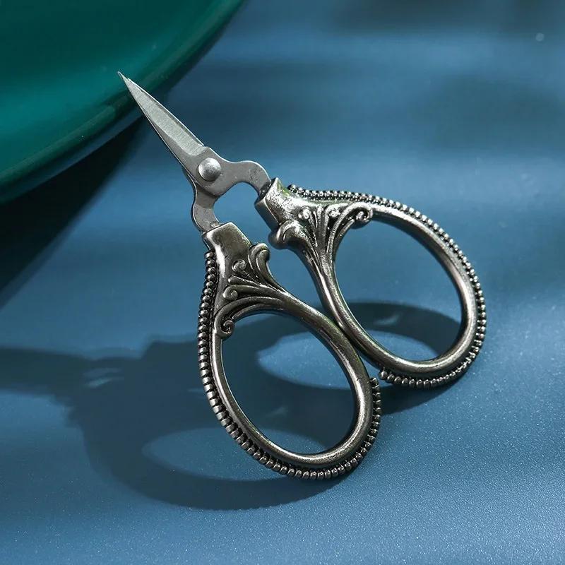 1Pc 6cm Mini Retro Pocket Scissors Antique Thread Cutter Vintage Embroidery Cross Stitch Sewing Stainless Steel