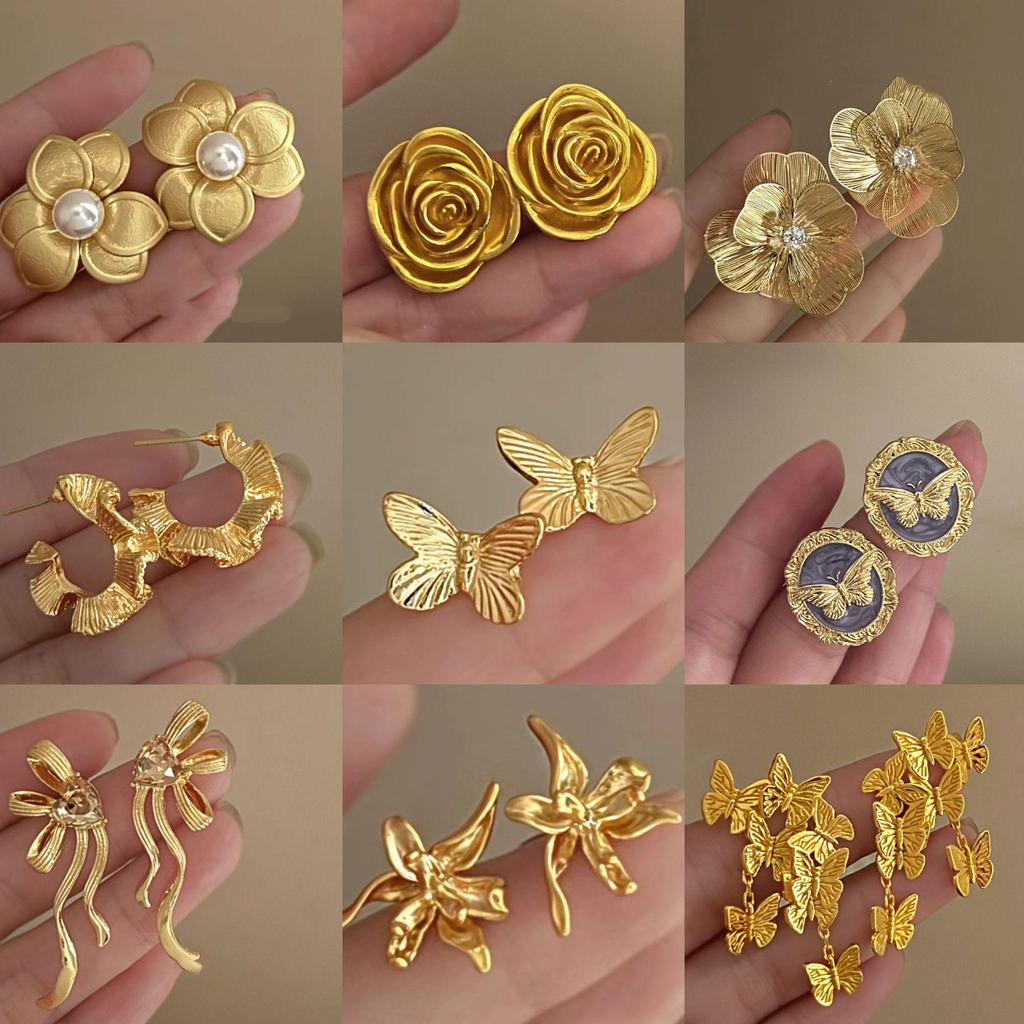 Real Gold-Plated Silver Needle Retro Flower Butterfly Pearl Stud Earrings - Exquisite High-End Design.