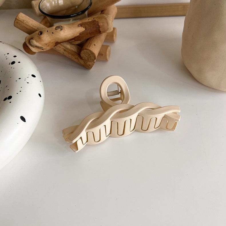 Large Frosted Brown Series Hair Clips Women Back Head Hairpin Korean Milk Coffee Shark Claw Clip Girls Hair Accessories