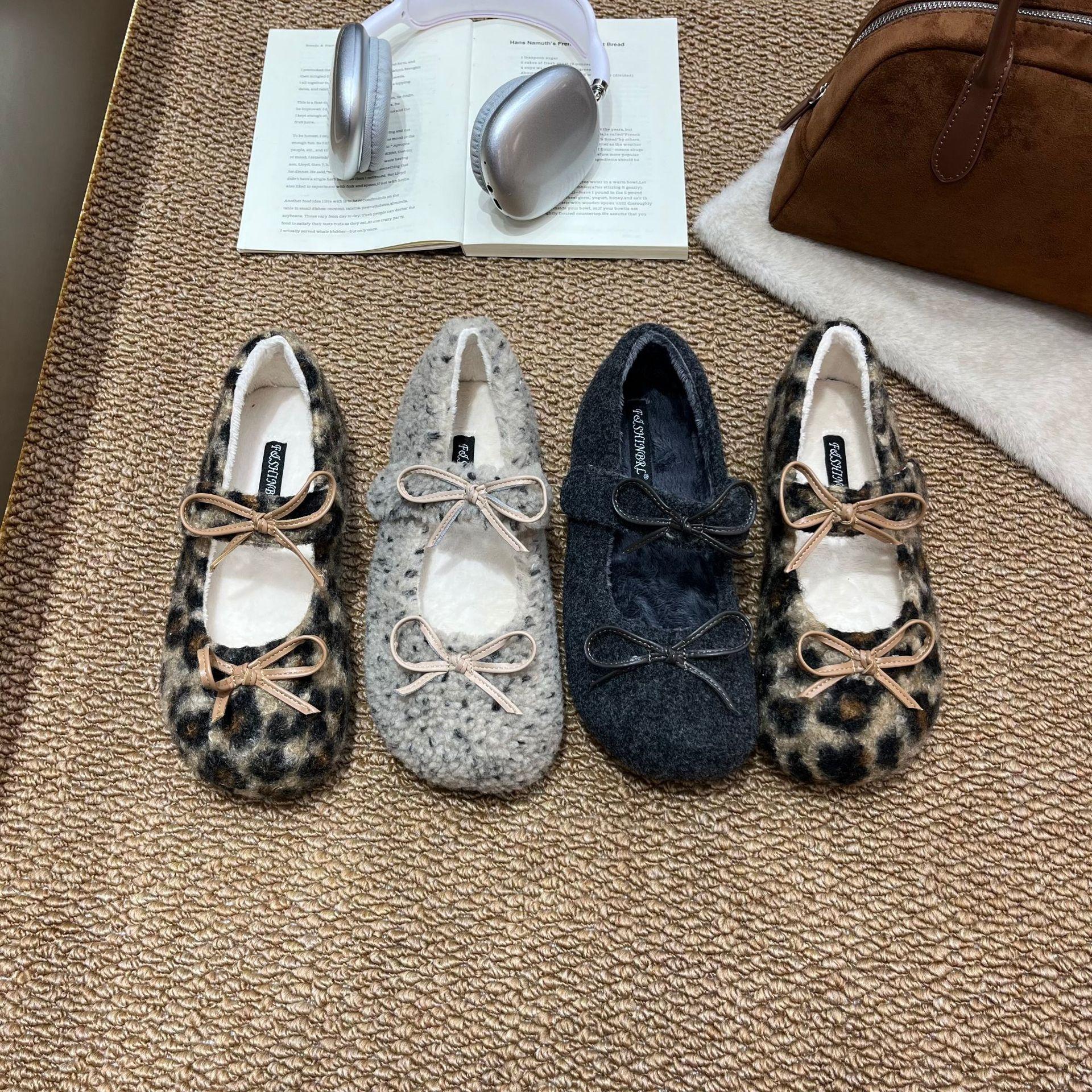 

2025 осень и зима новые туфли из хлопка для женщин с круглым носком, бантом из бархата, на толстой подошве, теплые, модные женские туфли 39 бежевый