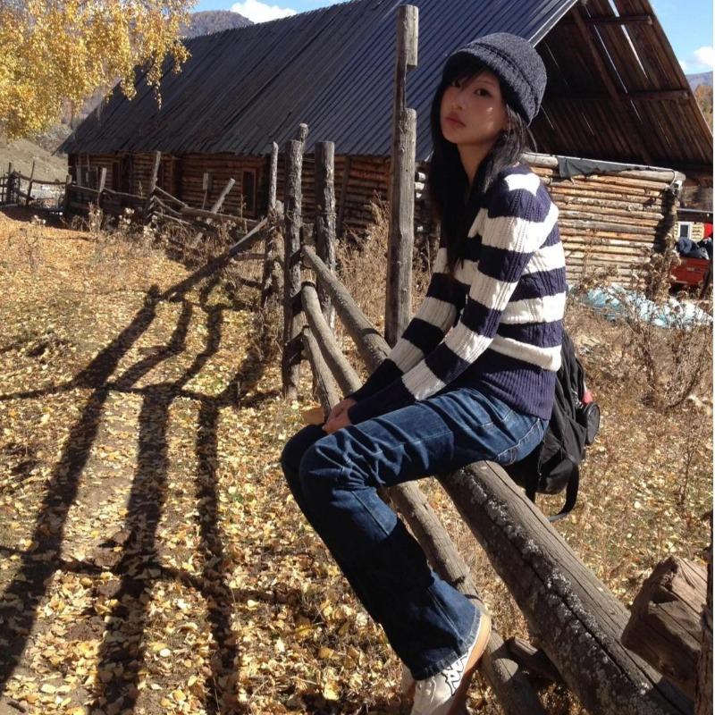 2KWEIRD Y2k V-neck Striped Sweater Vintage Harajuku Knit Slim Pullovers Korean Style Knitwear 2000s Aesthetics