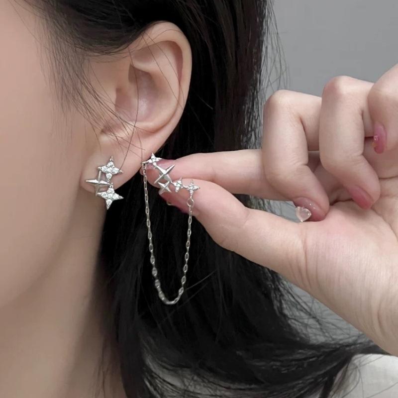 

Simple zircon star chain stud earrings for women with cold wind Korean version niche earrings fashion design ear jewelry