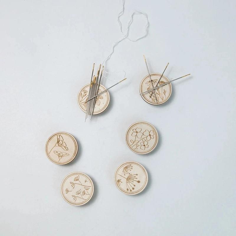 2Pcs Cross Stitch Wood Needle Minder Round Sewing Magnet Needle Keeper Embroidery Carved Flower Pattern Needlework Accessories