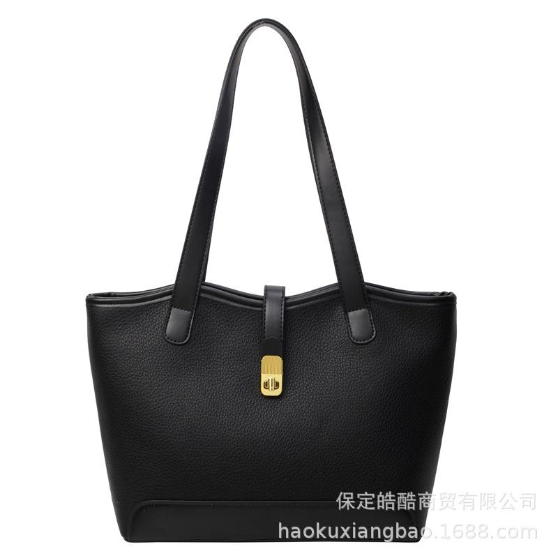 Casual tote bag women's large capacity 2025 new versatile shoulder commuter bag popular college student class bag this year