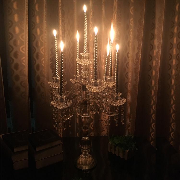 Sfeșnic din Cristal European - Design cu Nouă Brațe pentru Nunti, Zile de Naștere și Decor Hotelier.