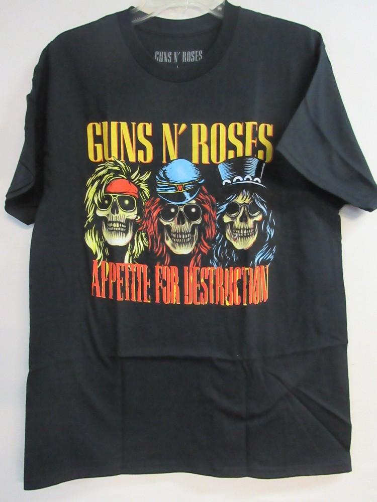 GUNS n  ROSES OFFICIAL MERCH THREE SKULLS 2023 BAND CONCERT MUSIC  LARGE Unisex T-Shirt XXXXL