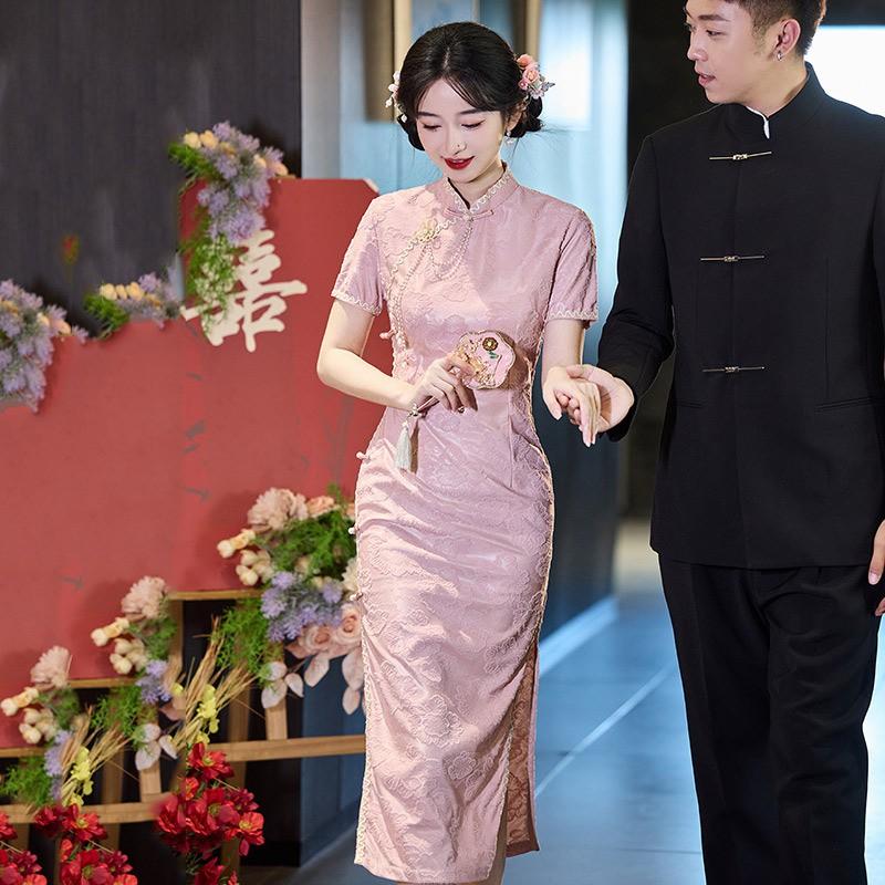 Elegant Red Brocade Qipao Dress Women Modern Chinese Style Wedding Banquet Engagement Gown With High Collar Side Slit