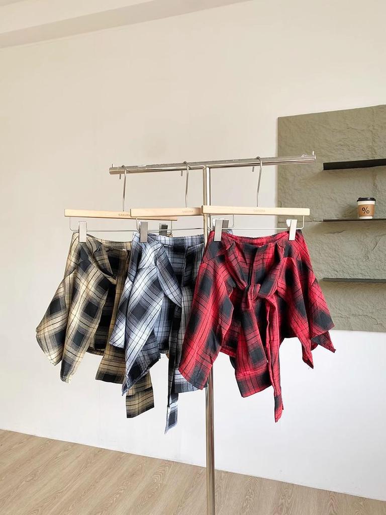 2026 Summer Women's Retro High-Waisted Plaid Skirt with Faux Two-Piece Design
