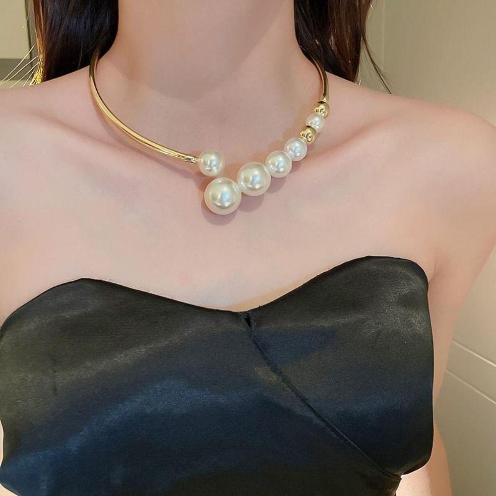 Irregular Shape Retro Pearl Necklace Exaggerated Design Evening Necklace  Party Wear